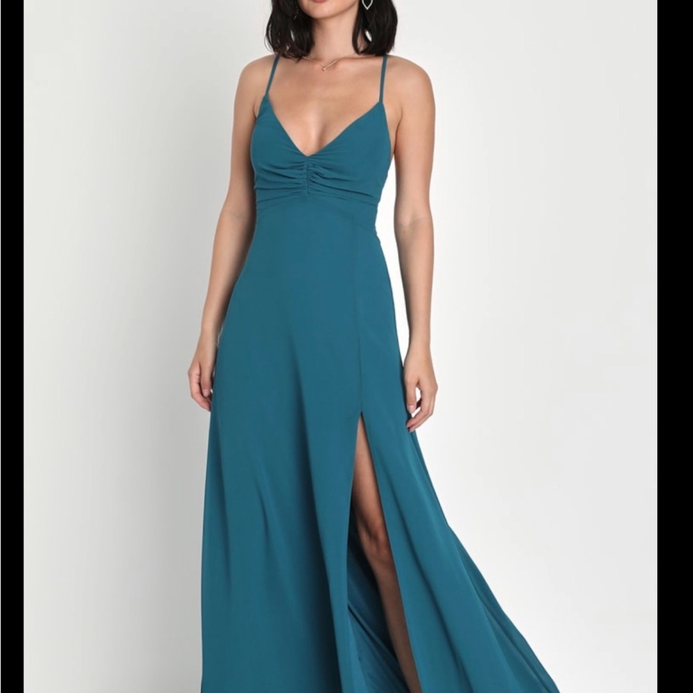 Lulu’s Elegant Teal Evening Gown